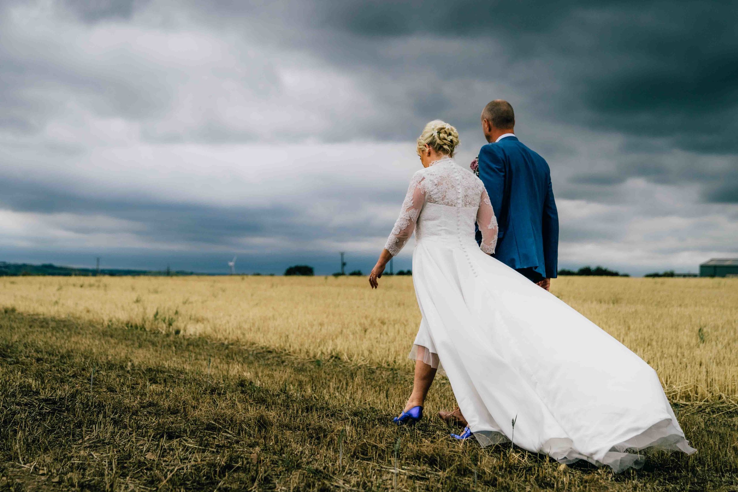 Natural and creative wedding photos