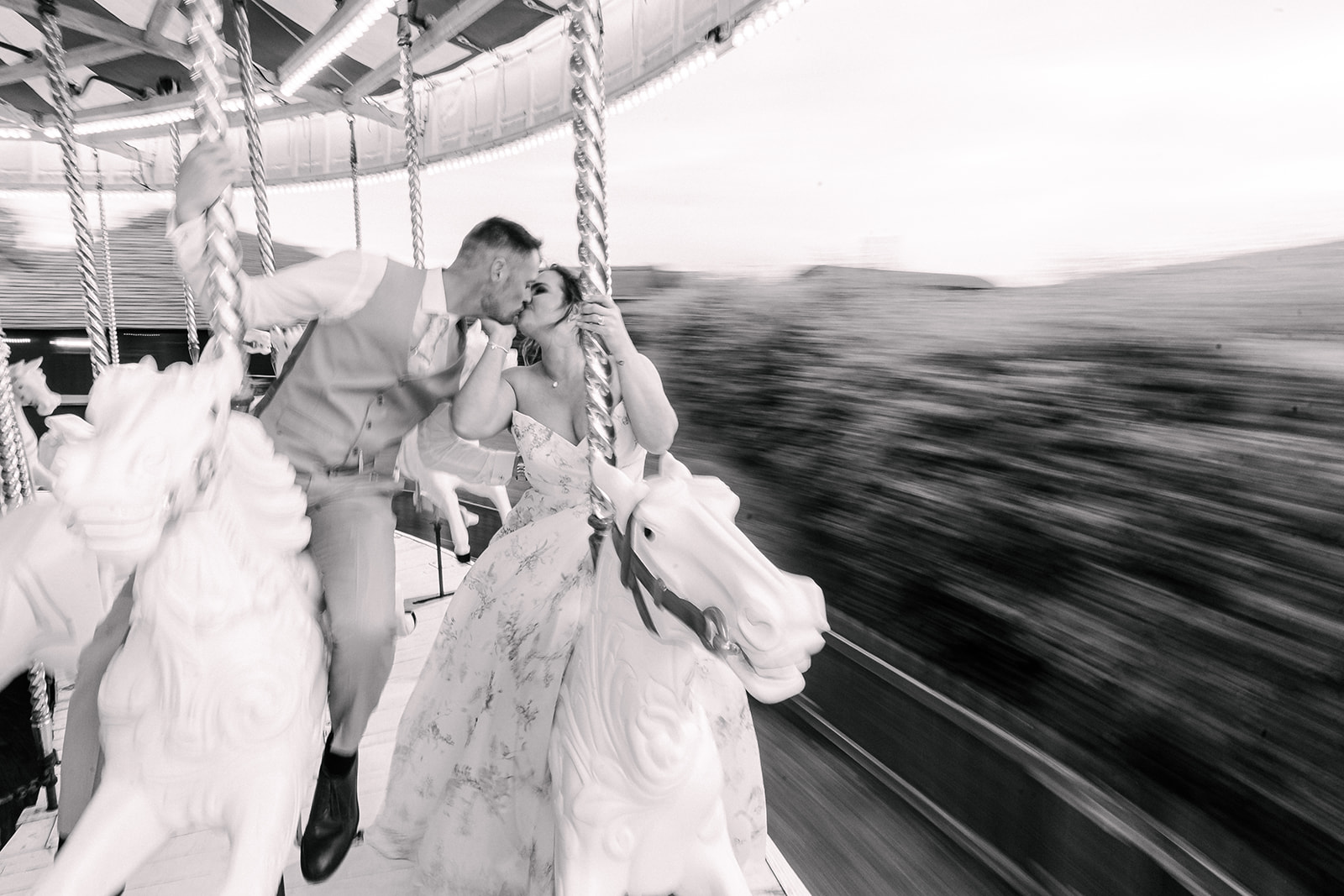 Hybrid wedding photography and videography